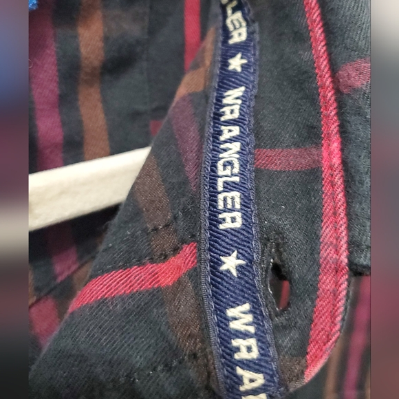 Men's Plaid button down vintage Wrangler shirt. Size Lg - Picture 5 of 7